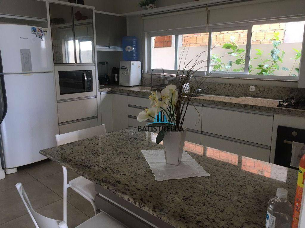 Casa à venda com 3 quartos, 194m² - Foto 28