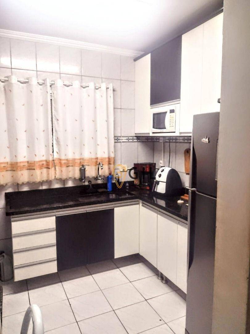 Sobrado à venda com 2 quartos, 72m² - Foto 15