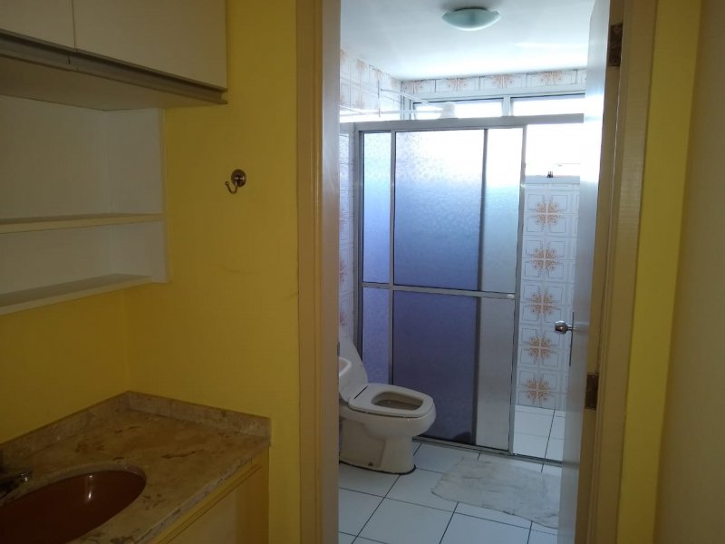 Apartamento à venda com 2 quartos, 62m² - Foto 3