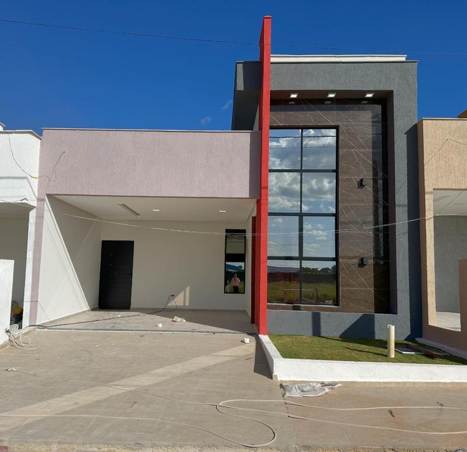 Casa de Condomínio à venda com 3 quartos, 160m² - Foto 1