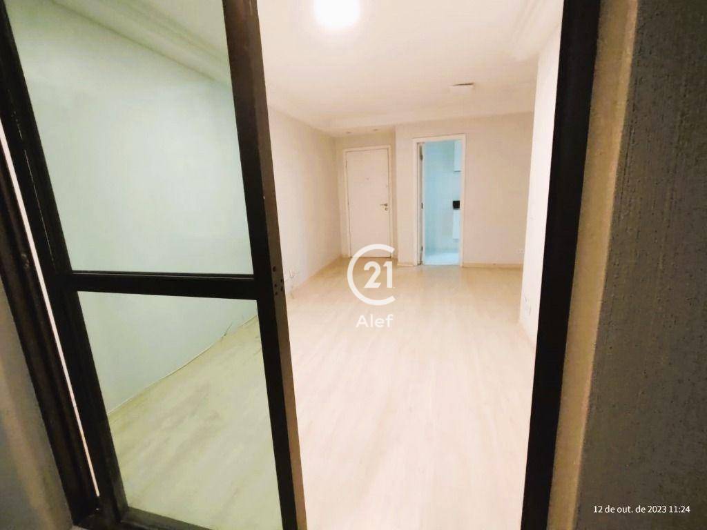 Apartamento à venda com 3 quartos, 78m² - Foto 2