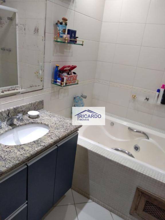 Apartamento à venda com 3 quartos, 140m² - Foto 6