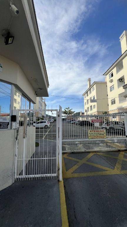 Apartamento à venda com 2 quartos, 55m² - Foto 2