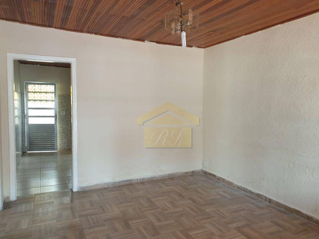 Casa à venda com 2 quartos, 130m² - Foto 3