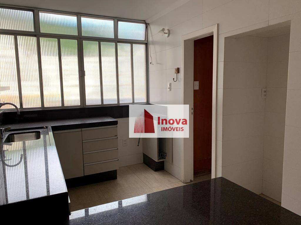 Apartamento à venda com 3 quartos, 134m² - Foto 19