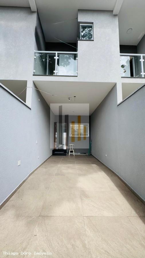 Sobrado à venda com 3 quartos, 141m² - Foto 1