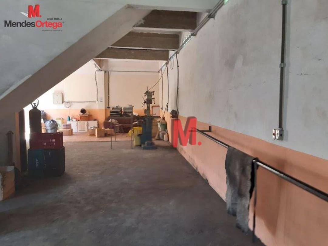 Casa à venda com 2 quartos, 300m² - Foto 22