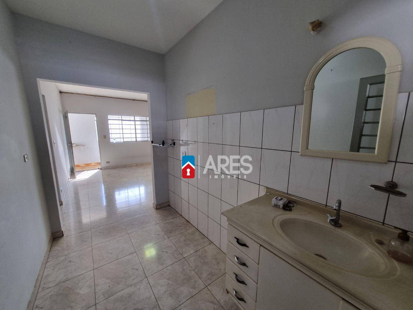 Casa, 4 quartos, 246 m² - Foto 3
