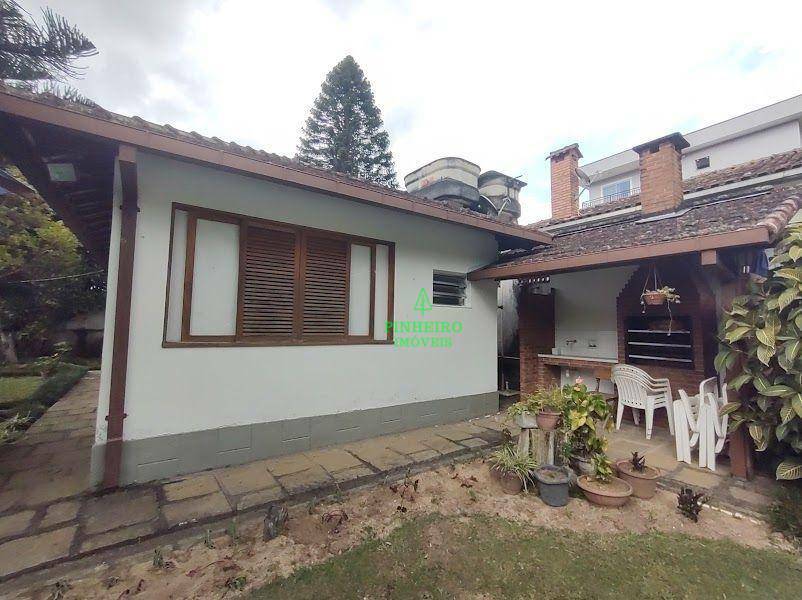 Casa à venda e aluguel com 3 quartos, 318m² - Foto 4