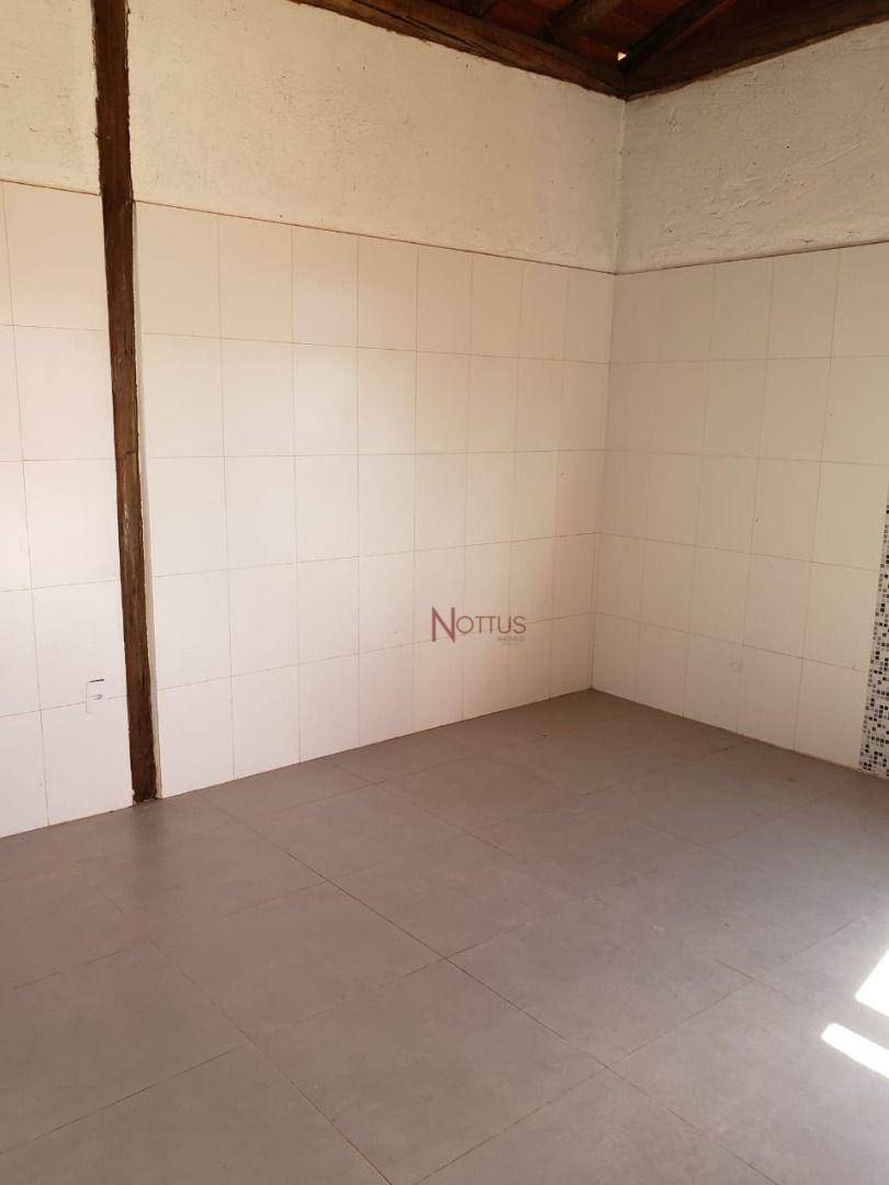 Casa à venda com 3 quartos, 360m² - Foto 9