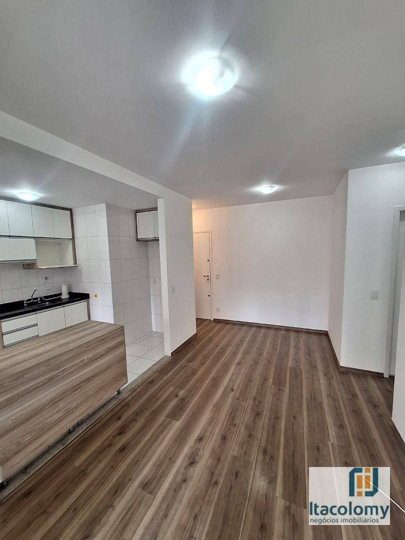 Apartamento para alugar com 1 quarto, 63m² - Foto 2