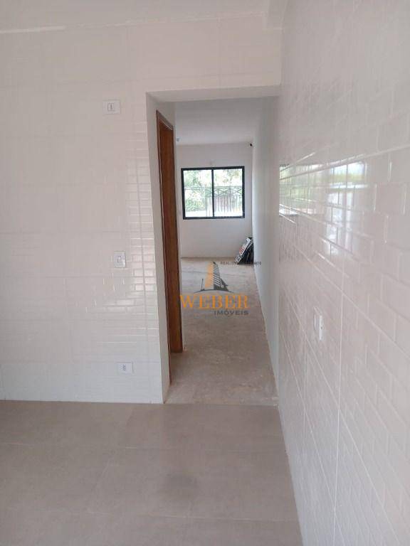 Casa à venda com 2 quartos, 62m² - Foto 14