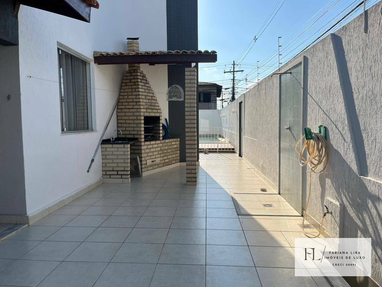 Casa à venda com 4 quartos, 300M2 - Foto 3