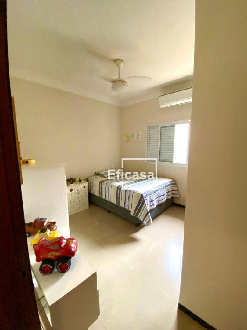 Casa de Condomínio à venda com 3 quartos, 201m² - Foto 12