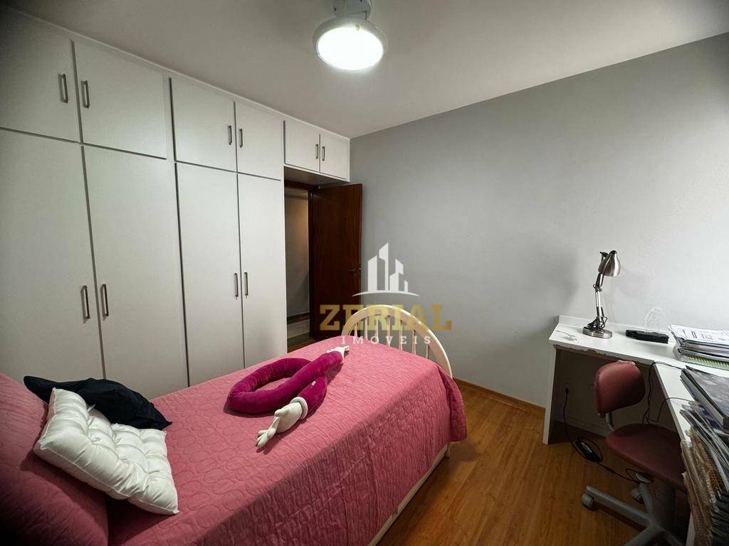 Apartamento à venda com 3 quartos, 177m² - Foto 19