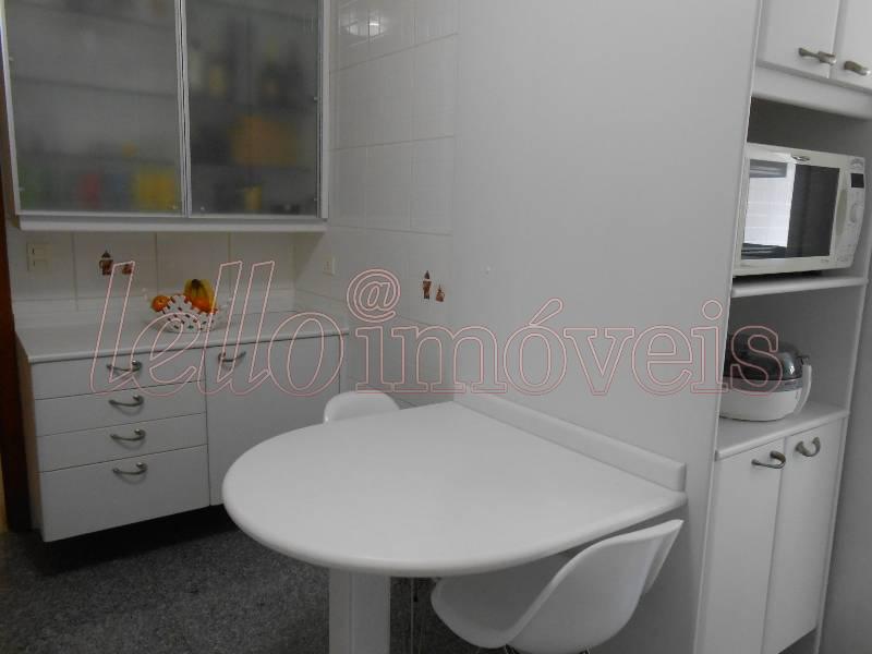 Apartamento para alugar com 3 quartos, 120m² - Foto 16