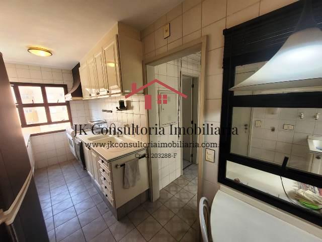 Apartamento à venda com 3 quartos, 136m² - Foto 23