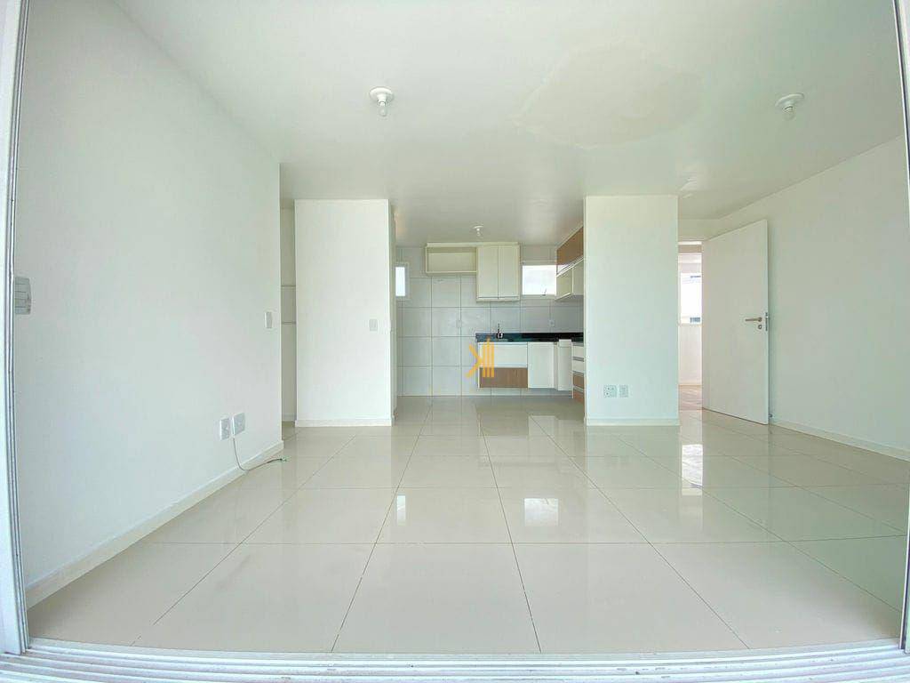 Apartamento à venda com 3 quartos, 76m² - Foto 19