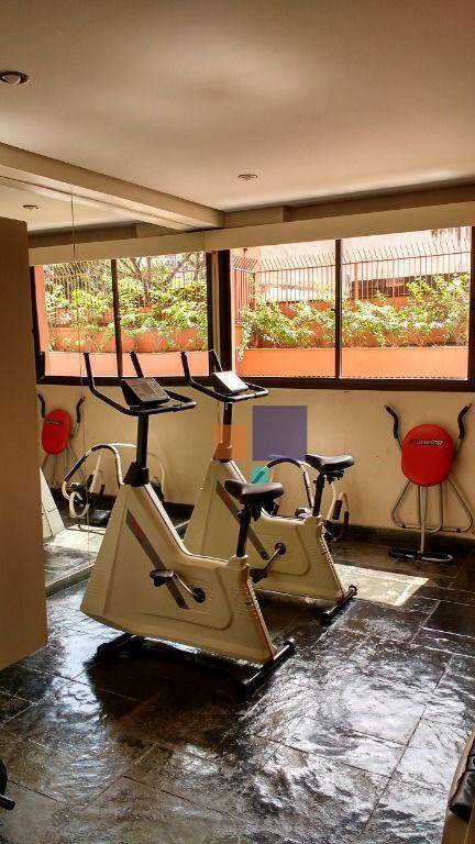 Apartamento para alugar com 1 quarto, 45m² - Foto 7