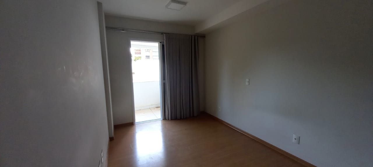 Apartamento para alugar com 3 quartos, 97m² - Foto 12