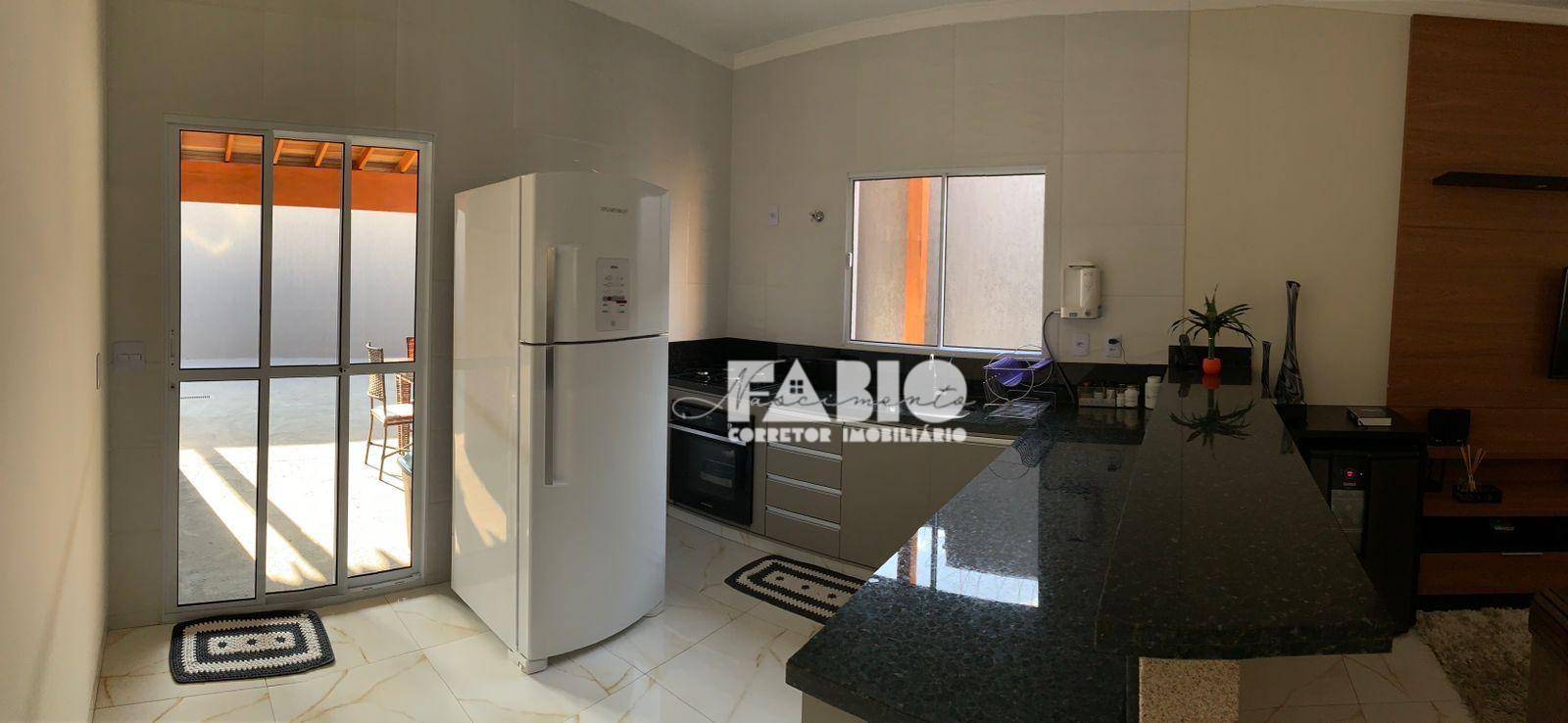 Casa à venda com 3 quartos, 120m² - Foto 4