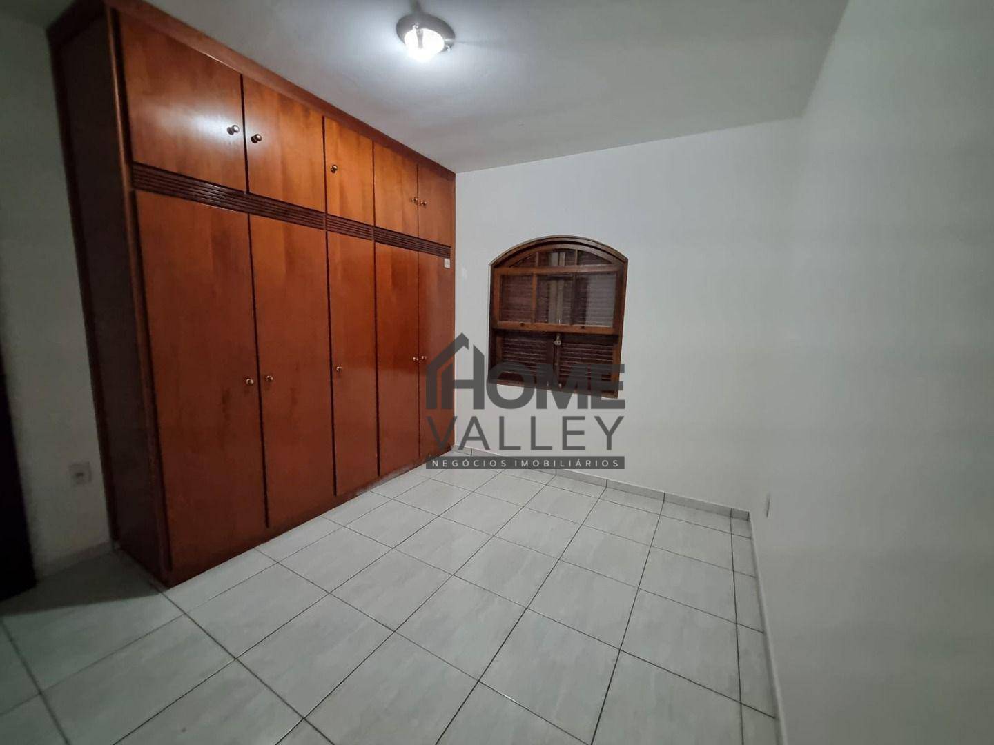 Casa à venda e aluguel com 4 quartos, 220m² - Foto 17