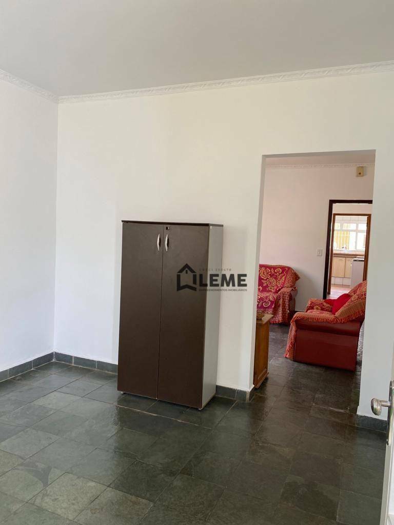 Casa à venda com 3 quartos, 220m² - Foto 10