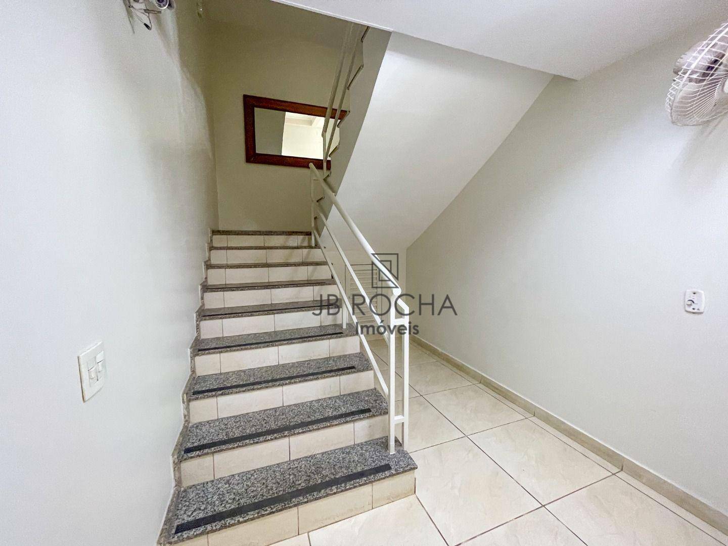 Apartamento para alugar com 1 quarto, 50m² - Foto 12