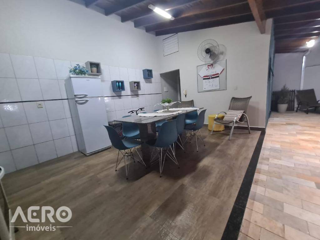 Casa à venda com 3 quartos, 205m² - Foto 11