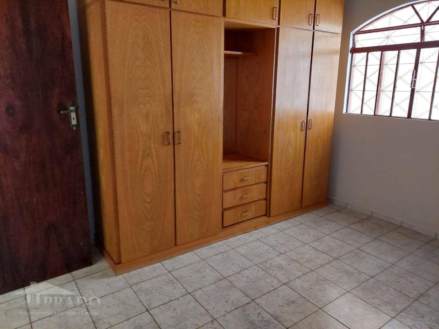 Casa à venda com 4 quartos, 194m² - Foto 9