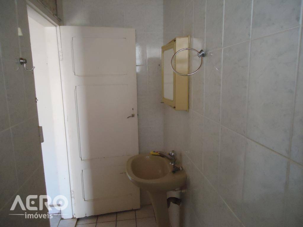 Casa à venda com 7 quartos, 350m² - Foto 41