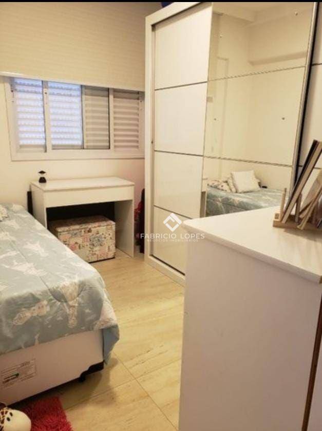 Apartamento à venda com 2 quartos, 75m² - Foto 2