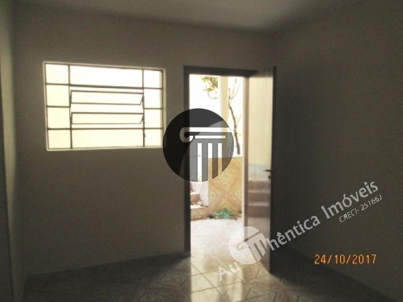 Casa para alugar com 7 quartos, 300m² - Foto 17