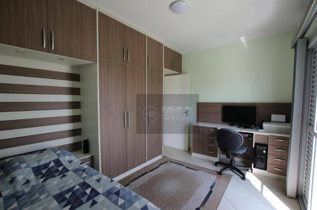 Sobrado à venda com 3 quartos, 250M2 - Foto 10