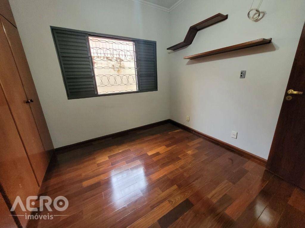 Casa à venda com 3 quartos, 172m² - Foto 25