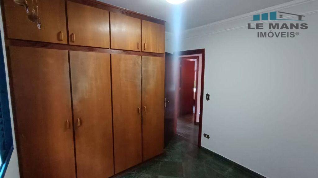 Casa à venda com 3 quartos, 247m² - Foto 10