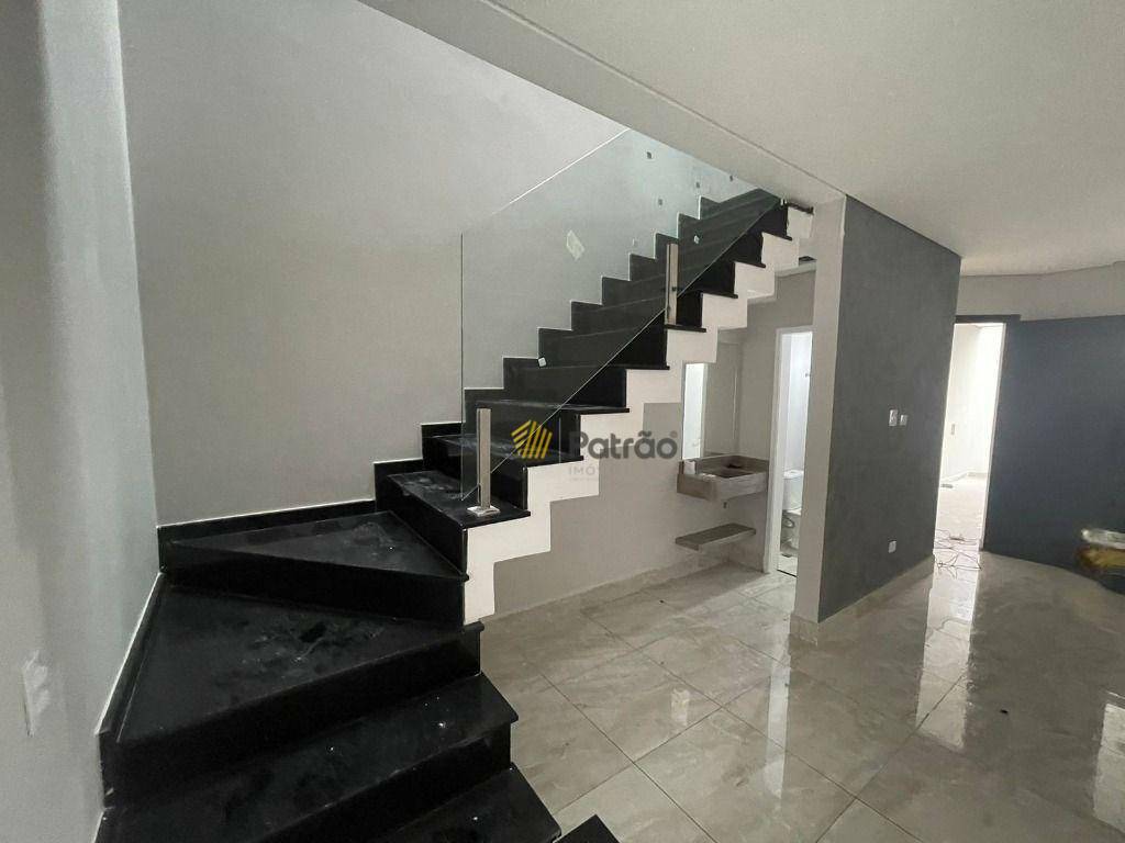 Sobrado à venda com 3 quartos, 170m² - Foto 2