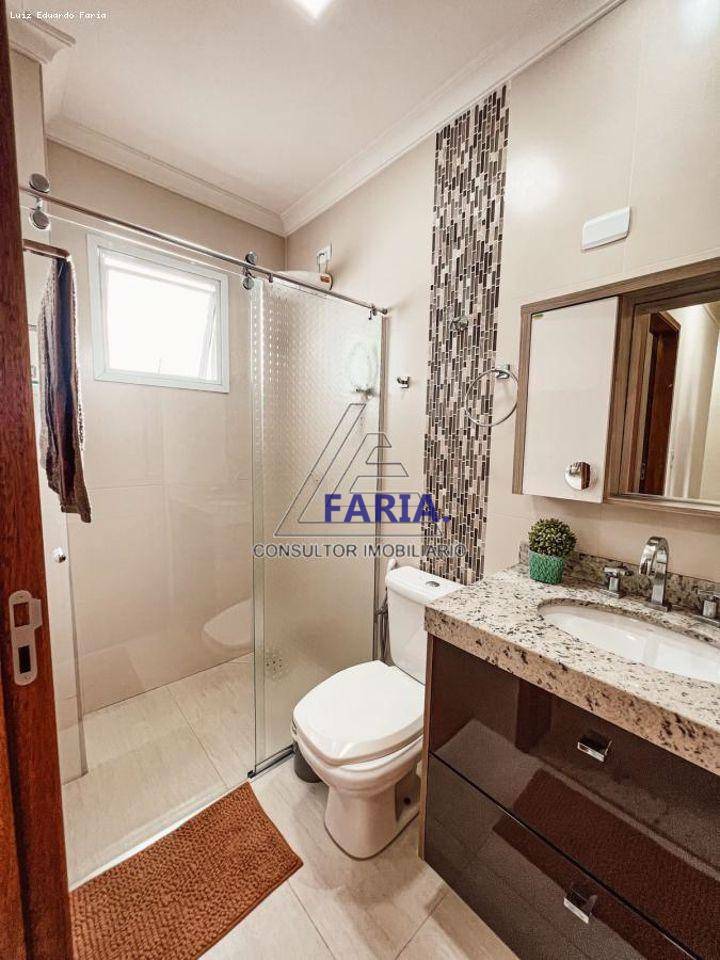 Apartamento à venda com 4 quartos, 213m² - Foto 10