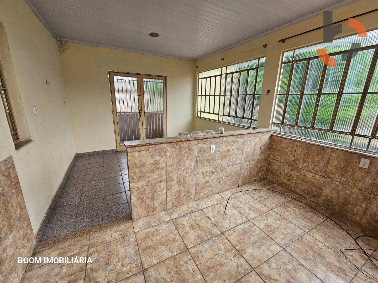 Casa à venda com 6 quartos, 210m² - Foto 29