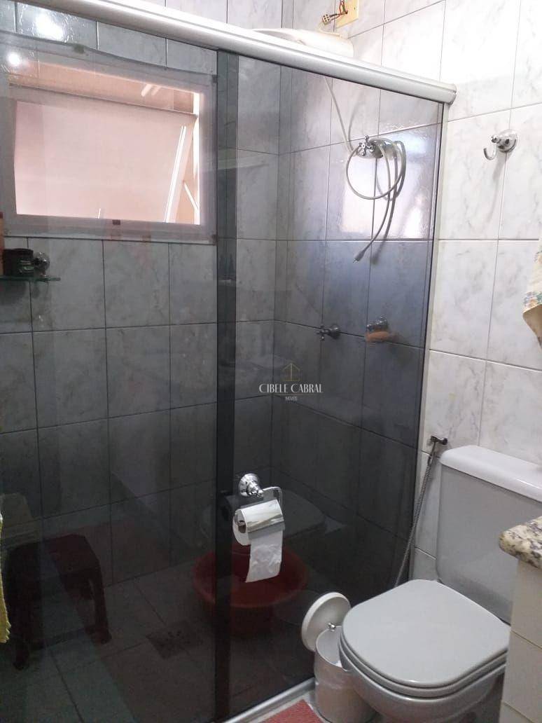 Casa de Condomínio à venda com 3 quartos, 220m² - Foto 9