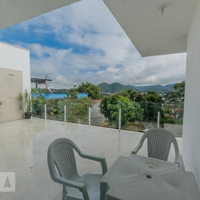 Casa à venda com 6 quartos, 450m² - Foto 6