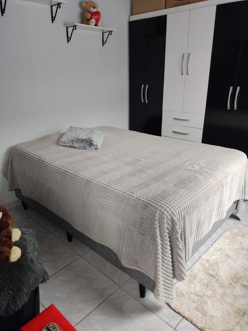 Chácara à venda com 4 quartos, 400m² - Foto 2