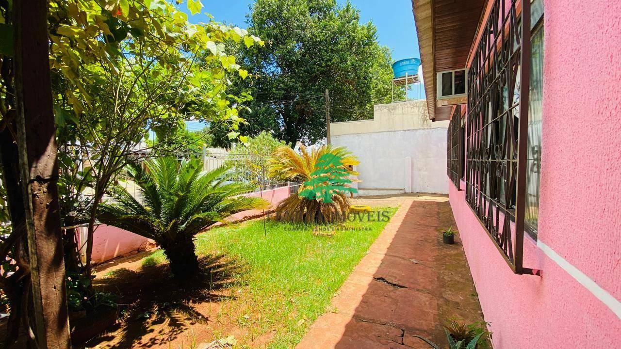 Casa à venda com 3 quartos, 162m² - Foto 4