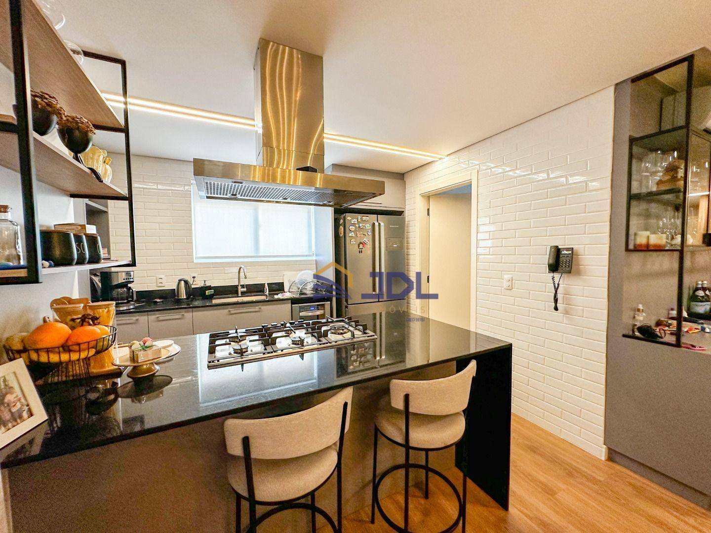 Apartamento à venda com 3 quartos, 130m² - Foto 5