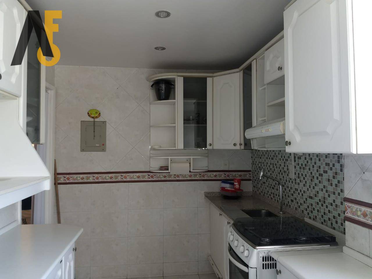 Apartamento à venda com 2 quartos, 70m² - Foto 31