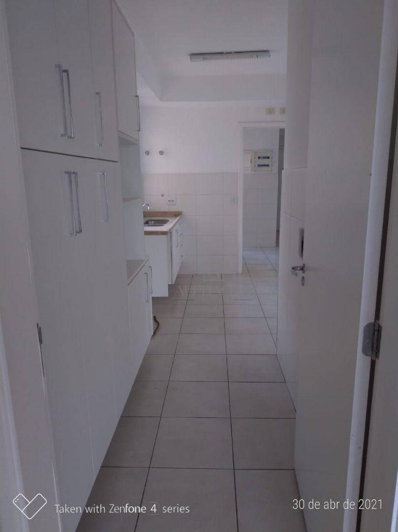 Apartamento para alugar com 3 quartos, 122m² - Foto 14