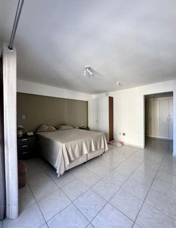 Apartamento à venda com 4 quartos, 195m² - Foto 10