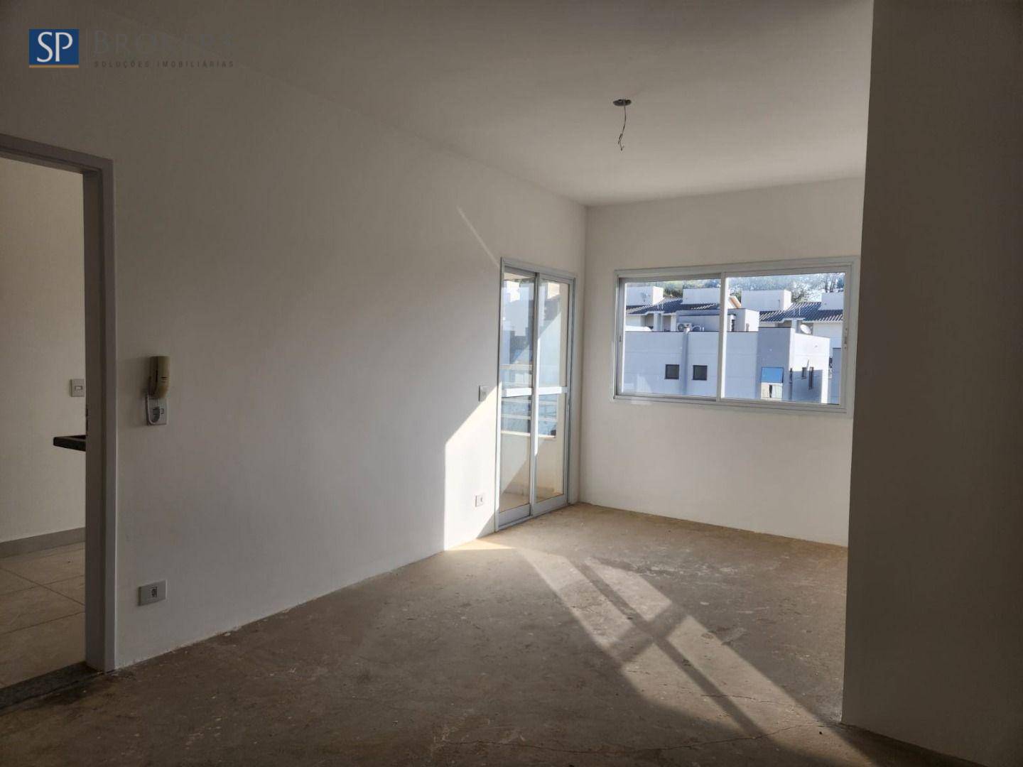 Apartamento à venda com 3 quartos, 74m² - Foto 2