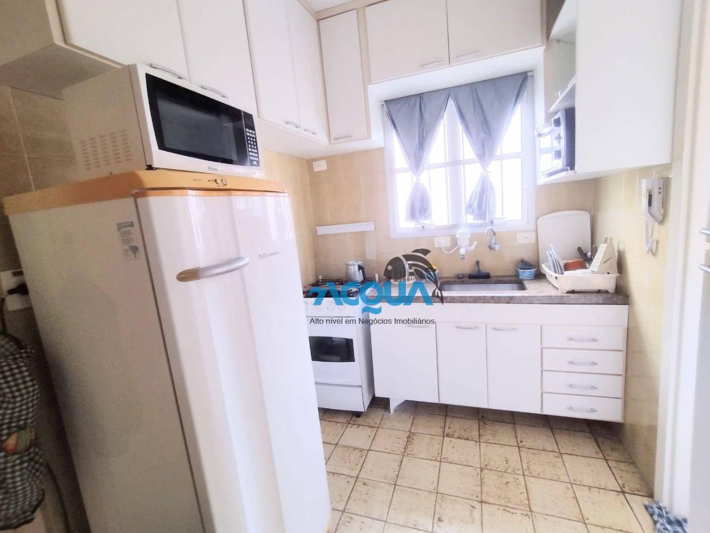 Apartamento à venda com 3 quartos, 70m² - Foto 2