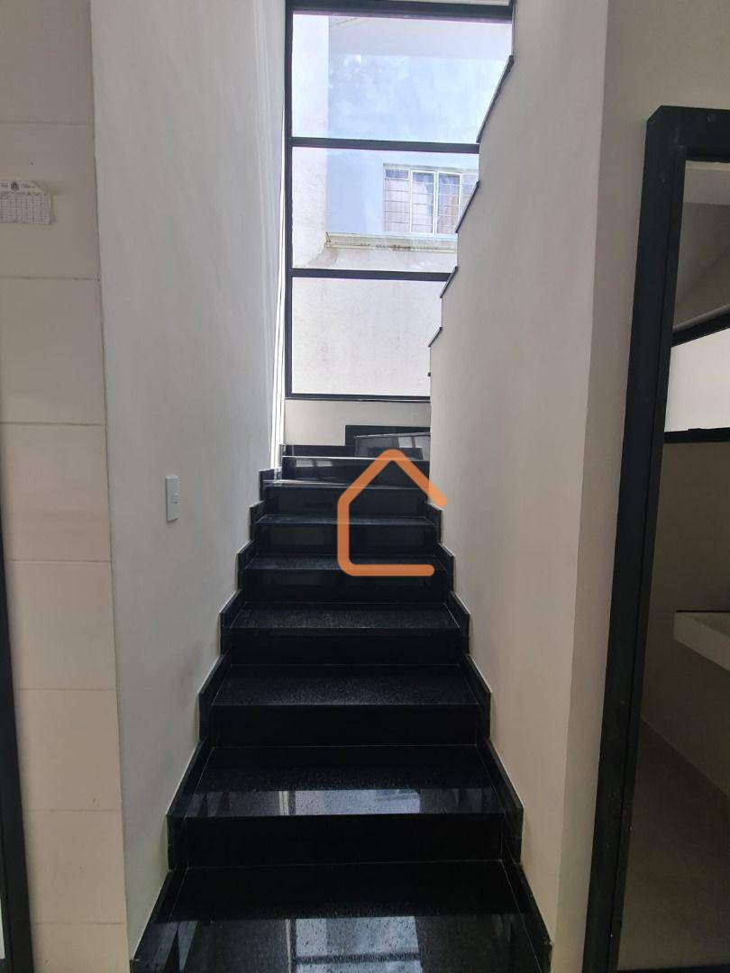 Casa à venda com 3 quartos, 136m² - Foto 17